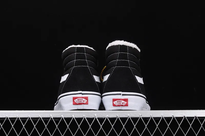 All categories Vans Vans series Vans Hi Vans high-top plus velvet Vans Sk8 Hi Vans classic winter plus velvet high-top casual sneakers VN000D5IB8C